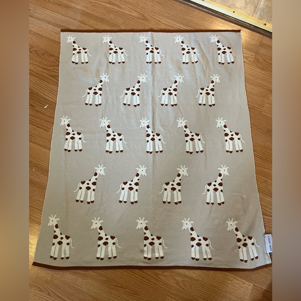 Paper Source Giraffe Baby Blanket 100% Cotton